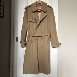 Britches Men’s Classic Tan Double-Breasted Trench Coat